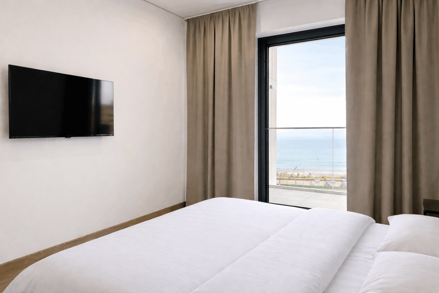 NEXT White accommodation